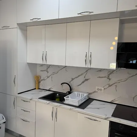 Suar Apartment *